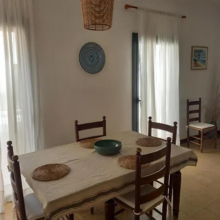 Apartment L'Escala - Pintor Massanet *